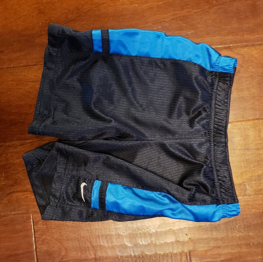 Nike shorts boys